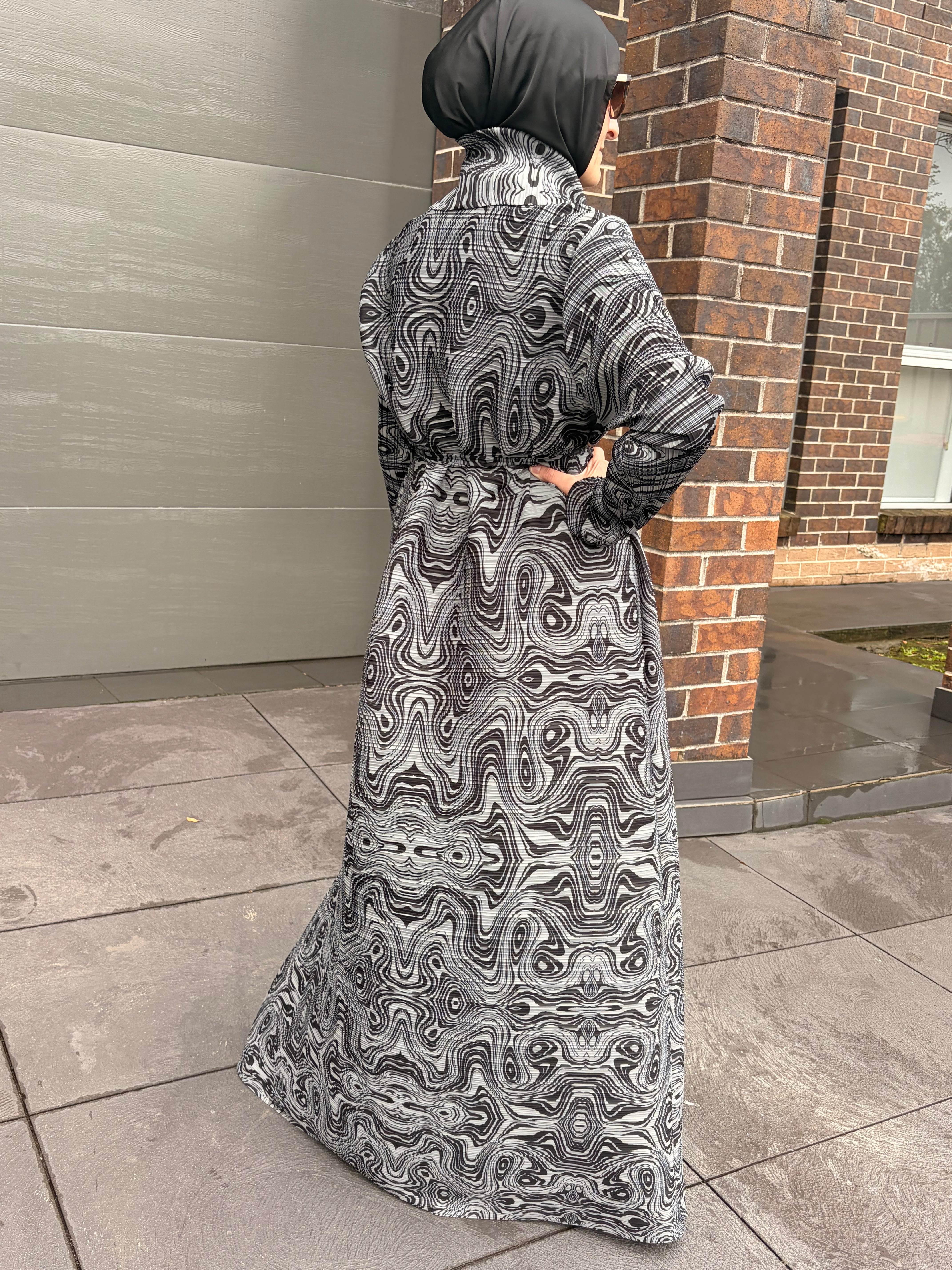 Midnight Marble Abaya